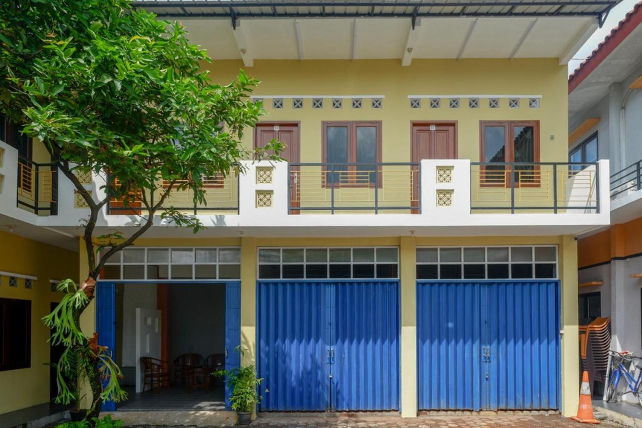 Reddoorz Syariah Near Exit Tol Krapyak Semarang Hotell Exteriör bild